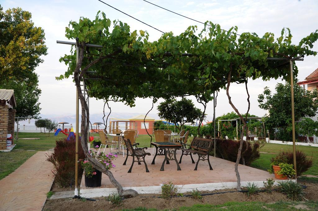 Biscoutsis Apartments & Studios Kávos Dış mekan fotoğraf