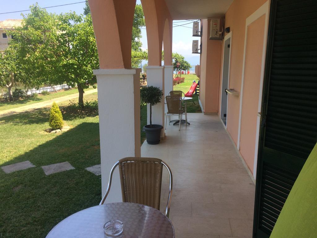 Biscoutsis Apartments & Studios Kávos Dış mekan fotoğraf